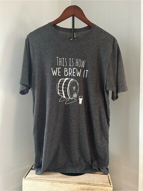NWT Graphic Crewneck T-Shirt - Charcoal "This Is How We Brew It" 🍻